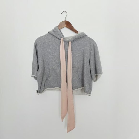 Avec Les Filles Gray and Pink Women's Short Sleeve Cropped Hoodie Top Size M - Picture 1 of 3